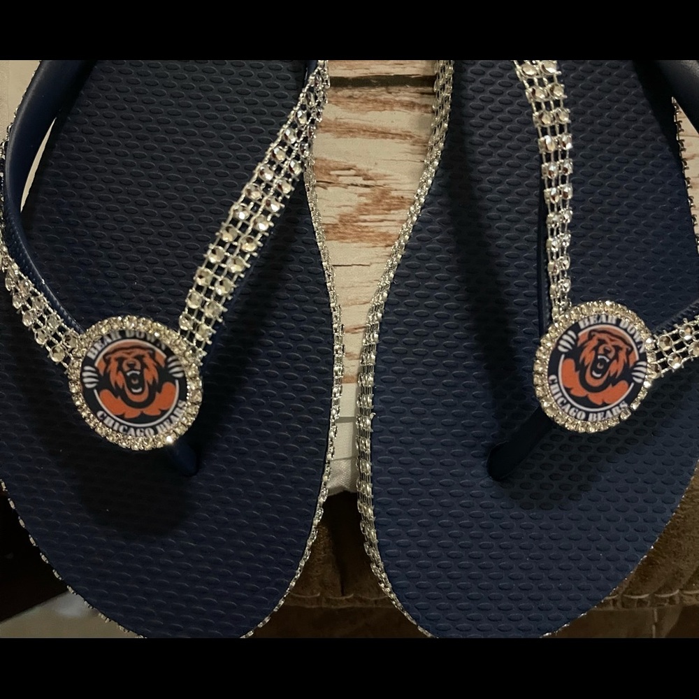 Chicago bears flip flops